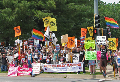 manning-leavenworth-protest